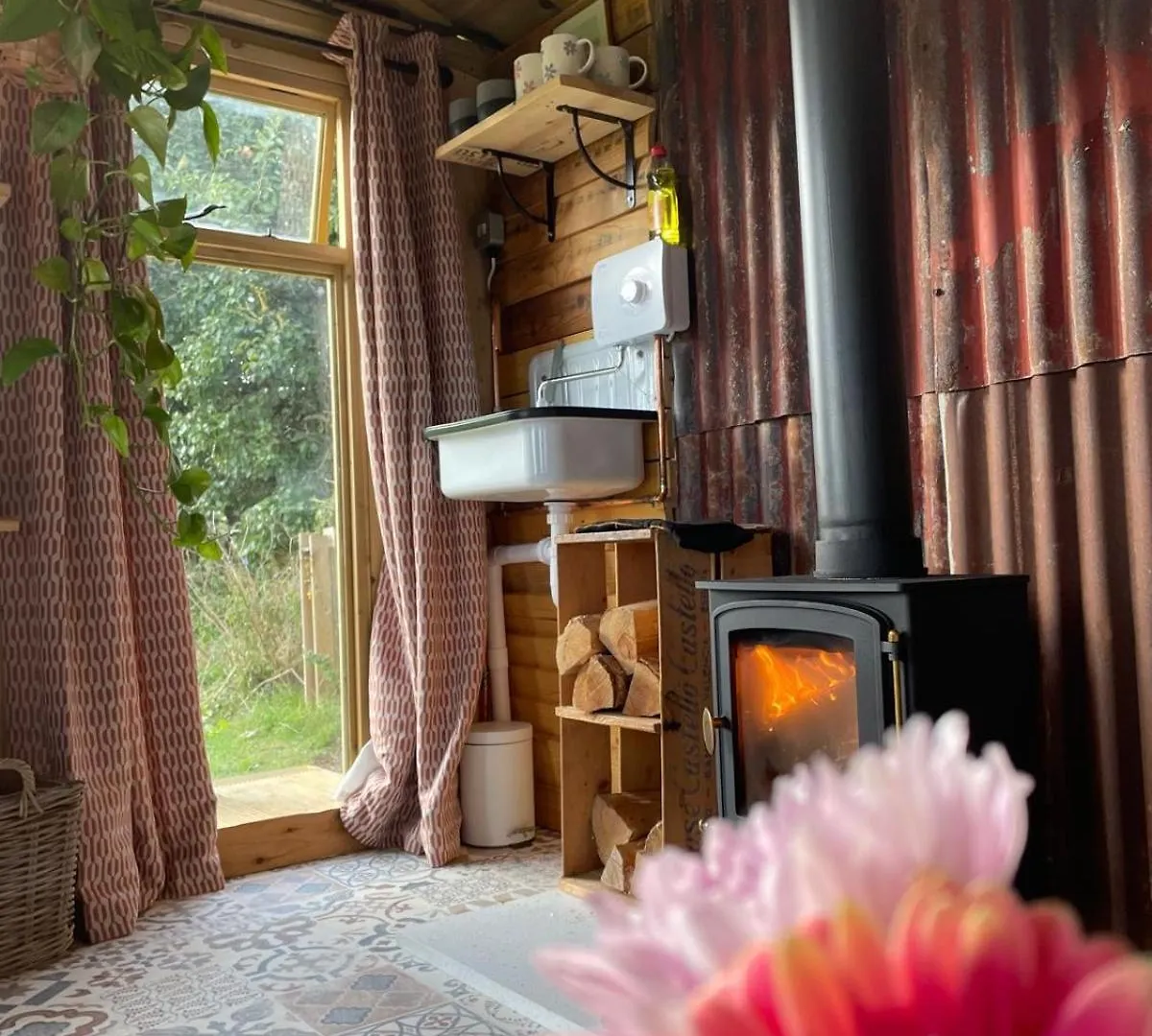 Pear Tree Hut At Carr House Farm Hotel Scarborough 0*,  United Kingdom
